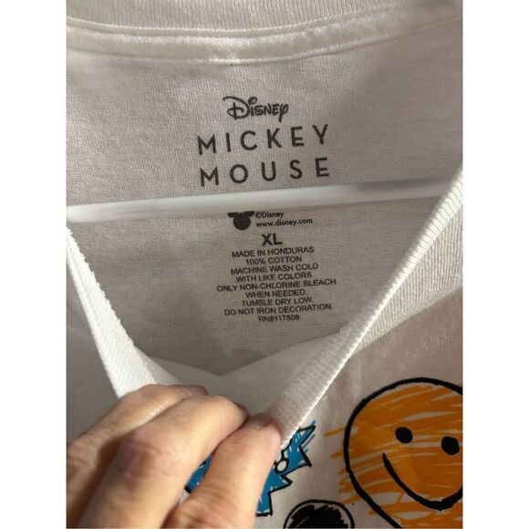 Mickey Mouse cute Women’s/Juniors Doodle T-Shirt size XL - Picture 5 of 5
